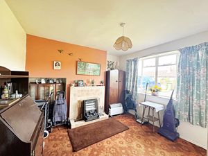 Dining Room- click for photo gallery
